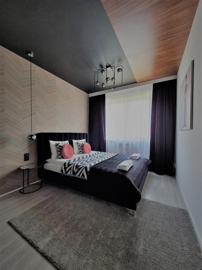 Park Apartament Z Duzym Tarasem - Proplace 고르주프비엘코폴스키 외부 사진
