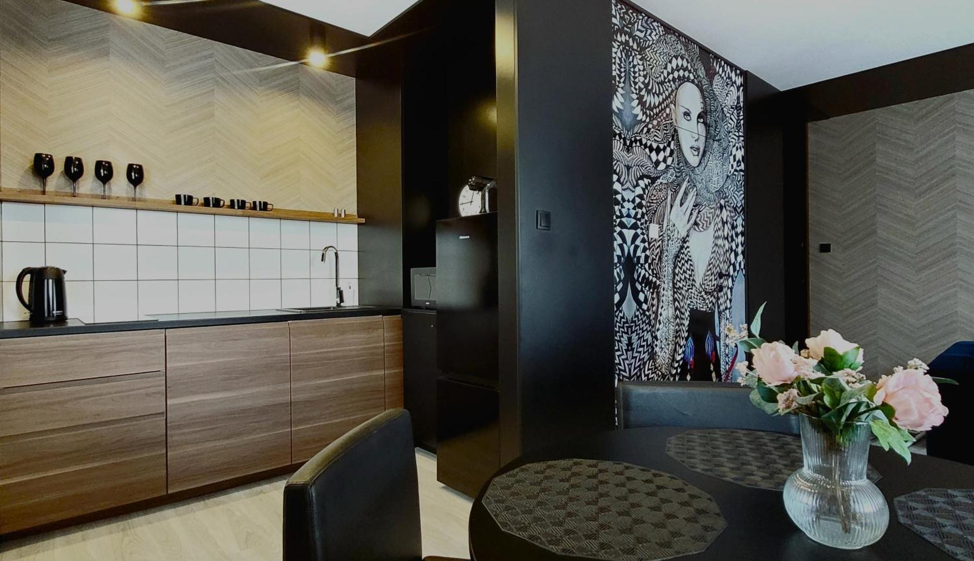 Park Apartament Z Duzym Tarasem - Proplace 고르주프비엘코폴스키 외부 사진